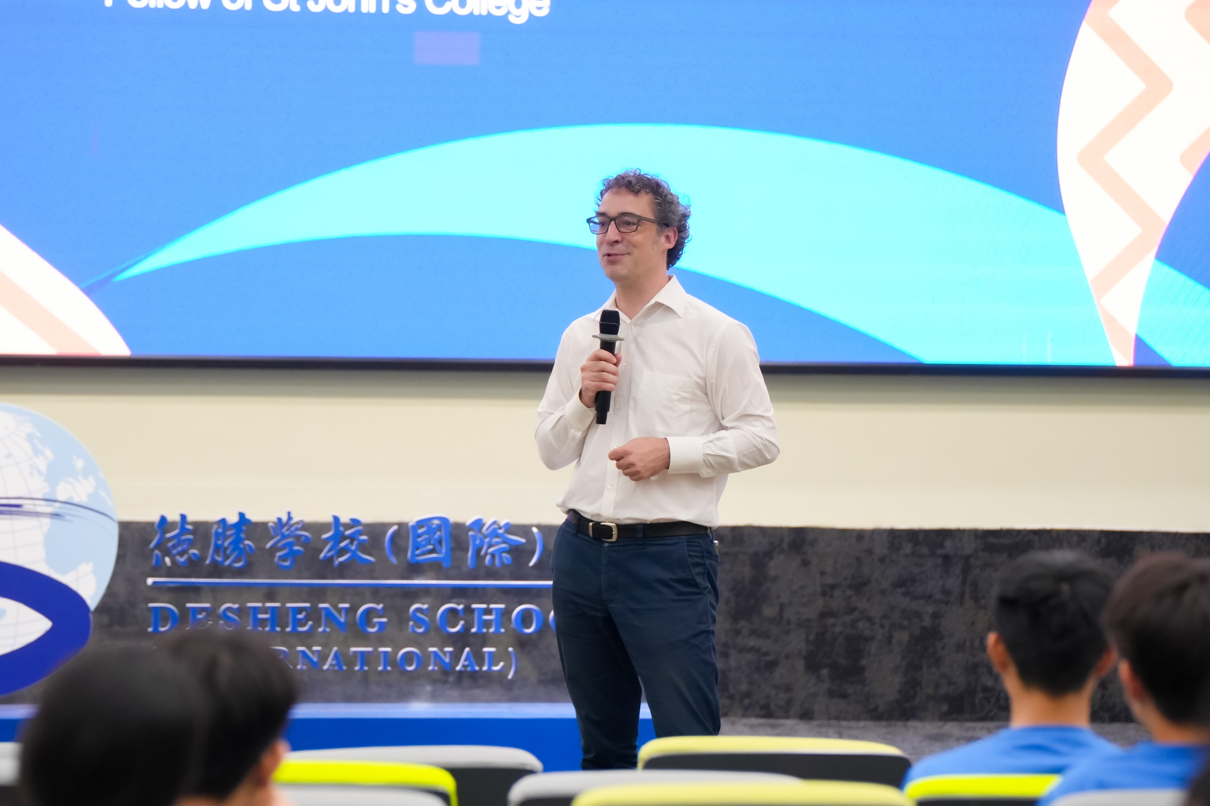 DSI Hosts Cambridge Masterclass in DSI Summer School